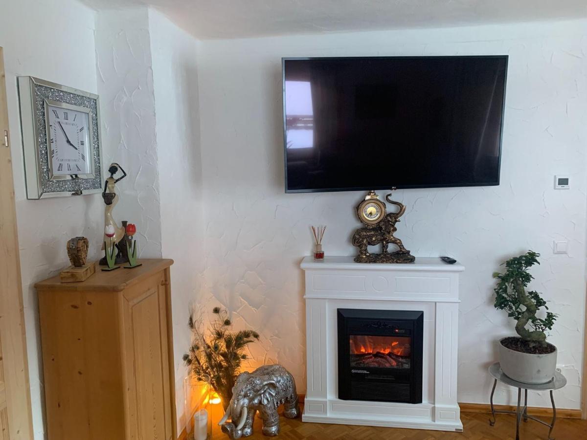 Large Detached Holiday Home In Muhr Bagian luar foto
