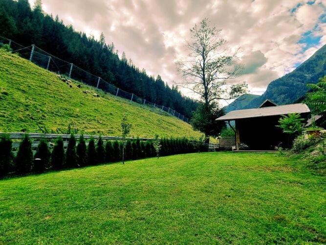 Large Detached Holiday Home In Muhr Bagian luar foto