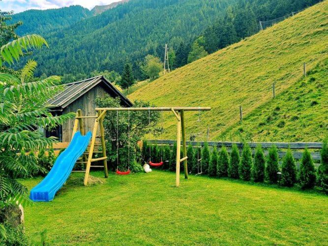 Large Detached Holiday Home In Muhr Bagian luar foto