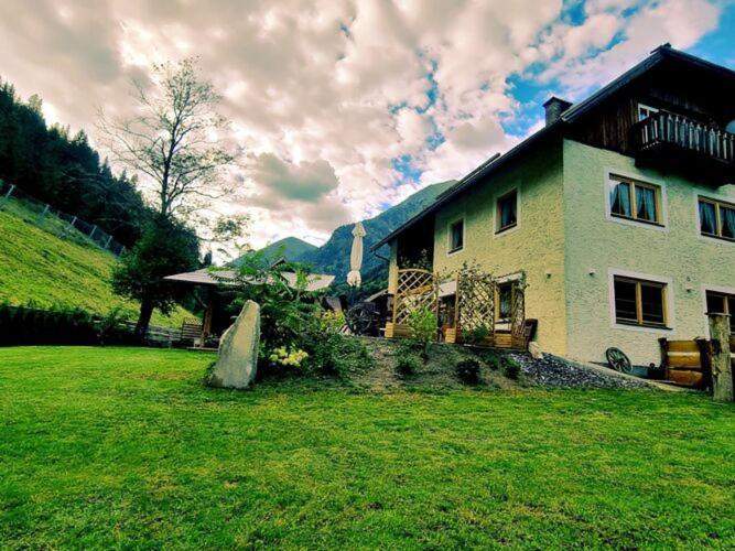 Large Detached Holiday Home In Muhr Bagian luar foto