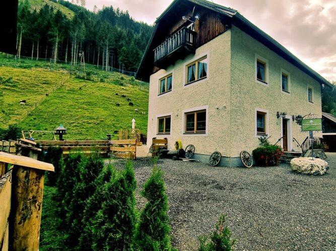 Large Detached Holiday Home In Muhr Bagian luar foto