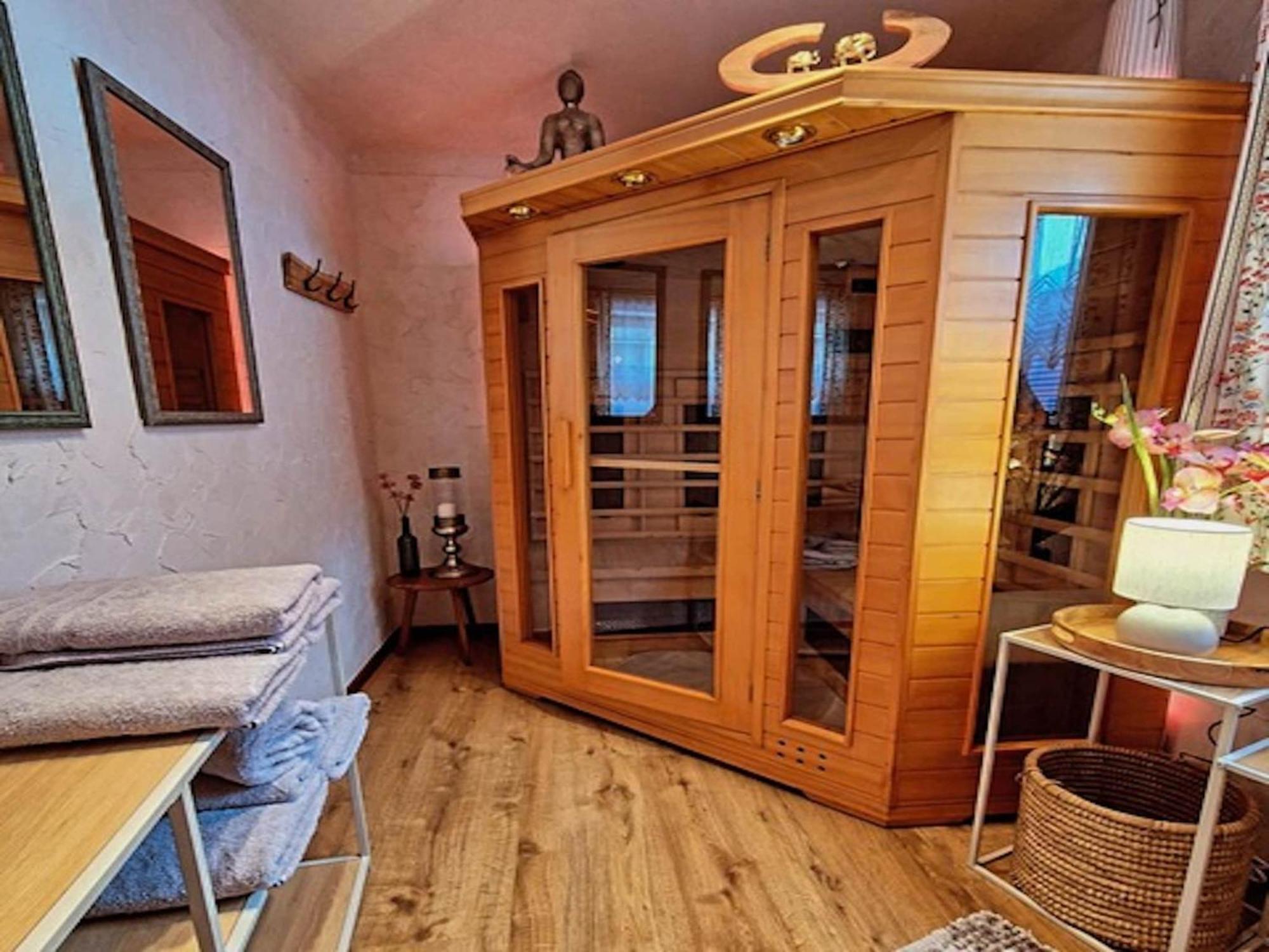 Large Detached Holiday Home In Muhr Bagian luar foto