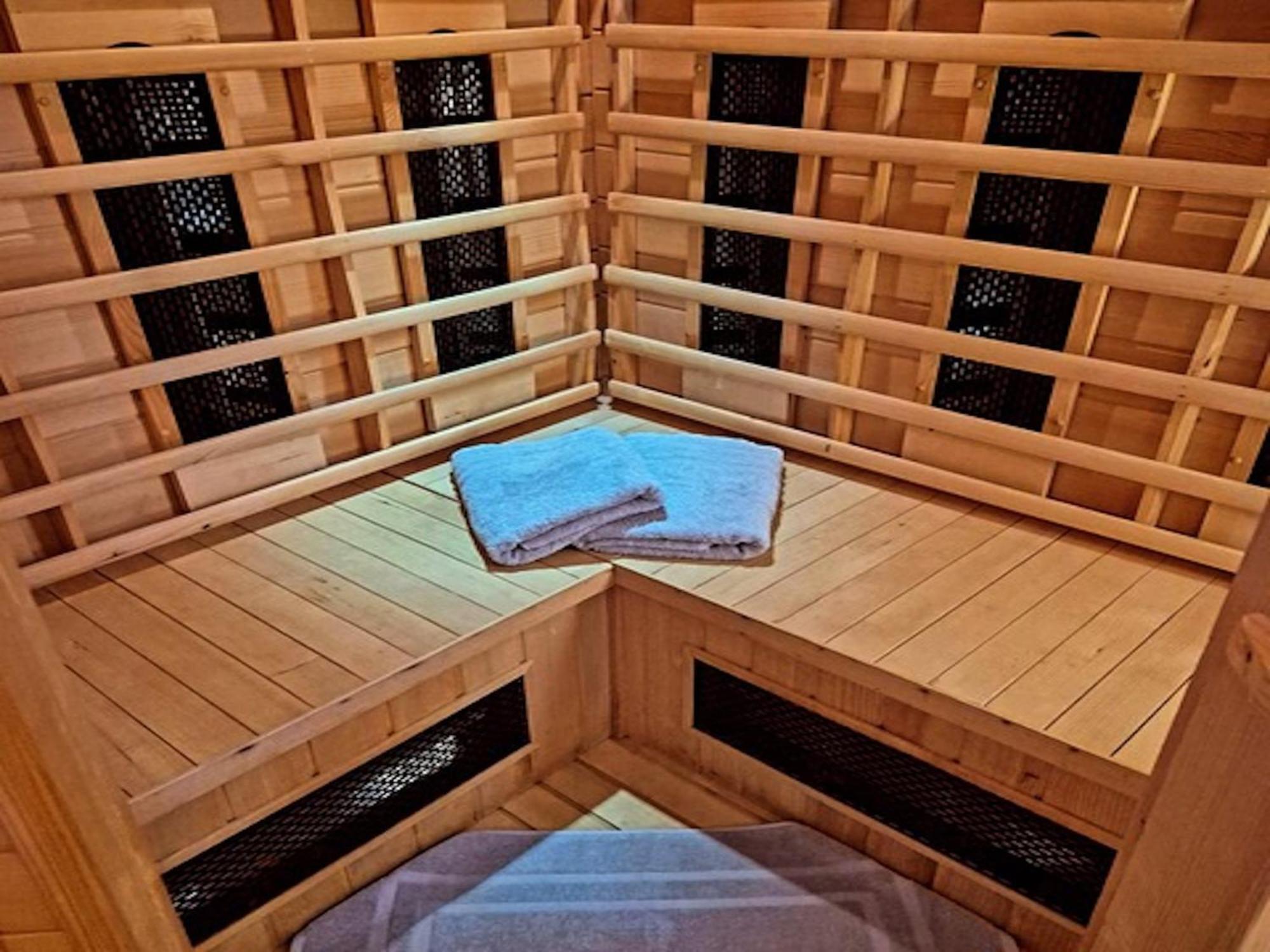Large Detached Holiday Home In Muhr Bagian luar foto